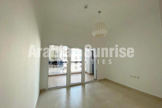 Vacant Apt with Golf + Pool View