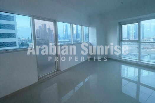 Vacant Apt Corner Partial Sea + Pool View