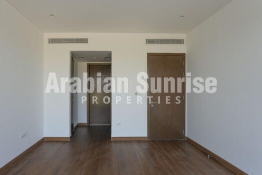 Full Golf View | Corner Villa