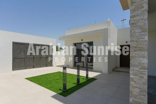 Full Golf View | Corner Villa