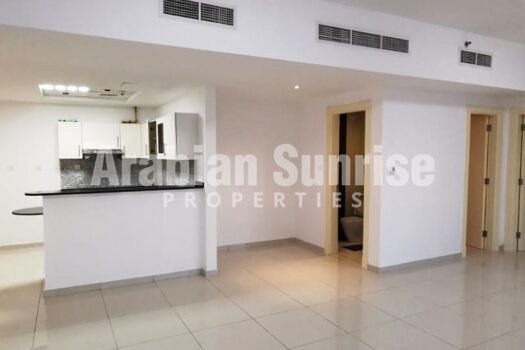 Vacant |High Floor Apt with Huge Layout |Sea Views