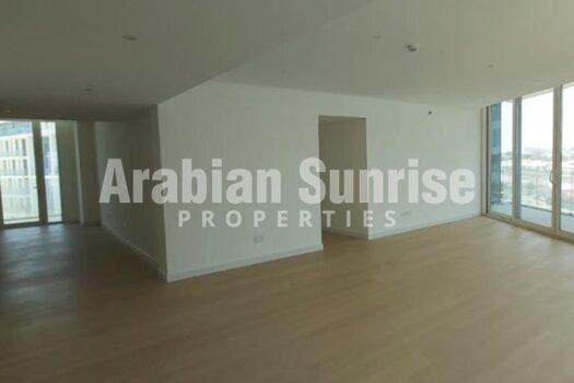 Luxurious Living | Beach Access | Huge Layout