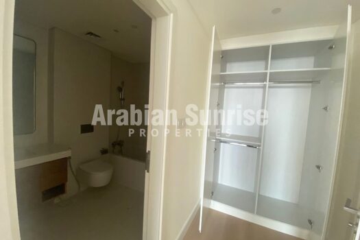 Full Sea View Apt | Direct beach Access