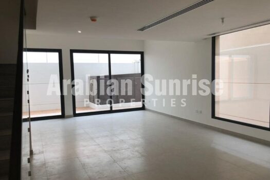 Luxurious Unit | Spacious Layout | Prime Location