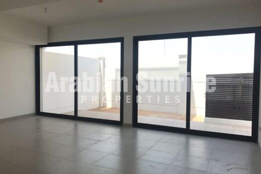 Luxurious Unit | Spacious Layout | Prime Location