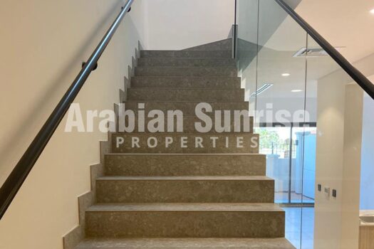 Ready to Move in | 3BR+Maids TH with Spacious Living