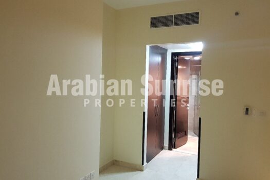 High Floor Apt with huge layout