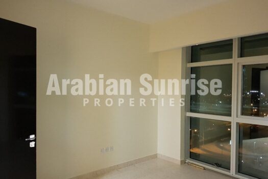 High Floor Apt with huge layout