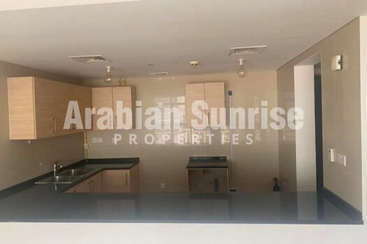 Well maintained 1BR Apt with Spacious layout