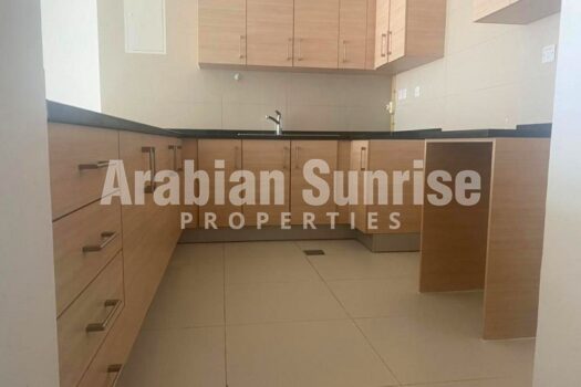 Well maintained 1BR Apt with Spacious layout