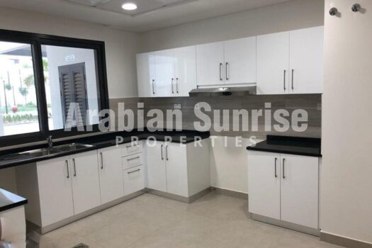 Corner 5+Maids Villa with Rental Back