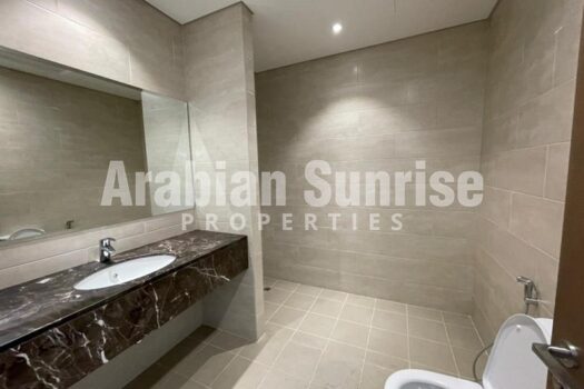 Luxurious TH | Spacious Living | Prime Location