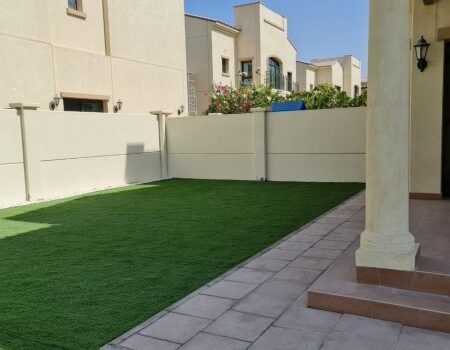 Vacant Villa with spacious layout + Private Garden