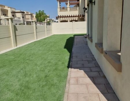 Vacant Villa with spacious layout + Private Garden