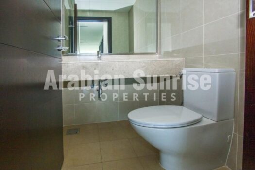 Vacant 2+M with Skypod on High Floor