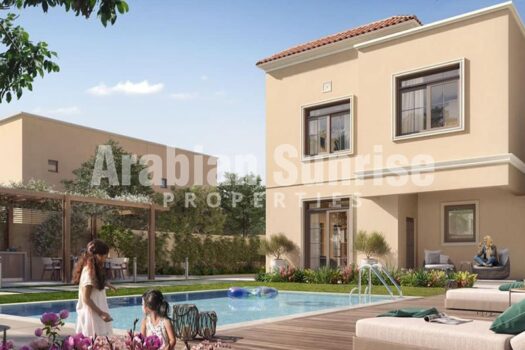 Mid Unit | Luxury Living | Huge Layout