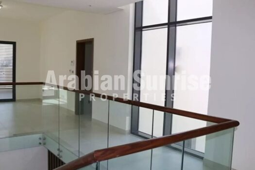 Single Row Villa | Private Garden | Mid Unit