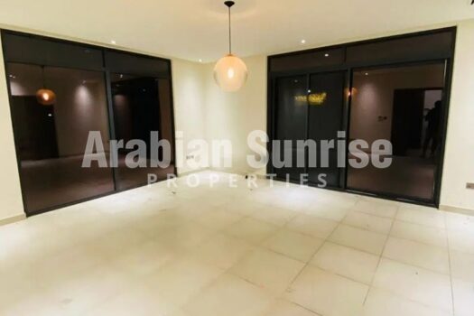 Single Row Villa | Private Garden | Mid Unit