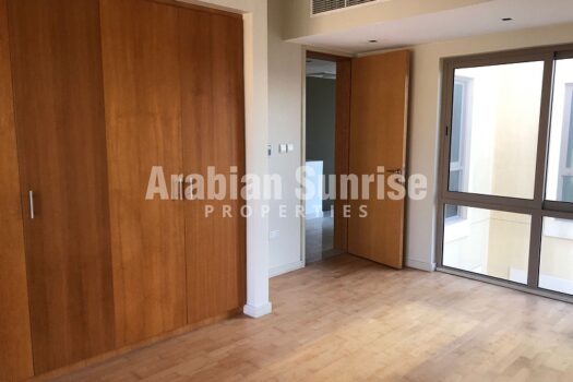 Ready to Move in 4+M BR Villa | Huge Layout
