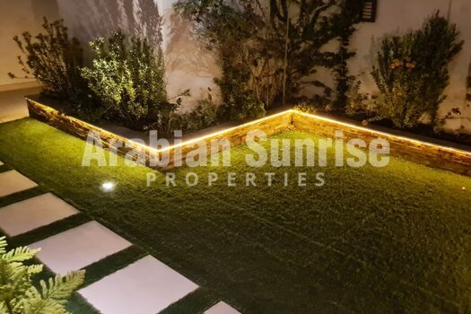 Luxurious 5+M with Huge Garden | Upgraded Villa