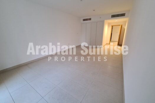 High Floo Apt | Vacant on Transfer | Huge Apt