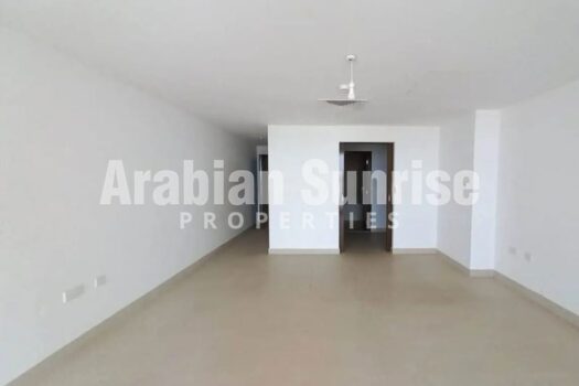 High Floo Apt | Vacant on Transfer | Huge Apt