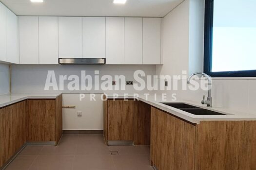 End Unit | 3+M BR | Handover Soon | Prime Location