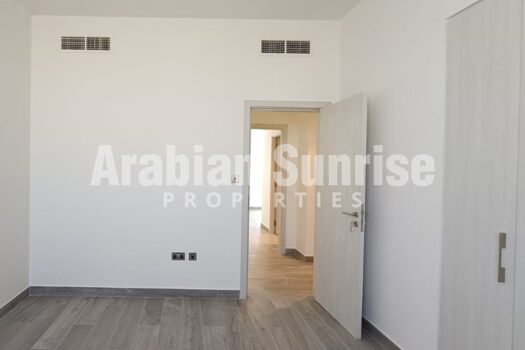 End Unit | 3+M BR | Handover Soon | Prime Location