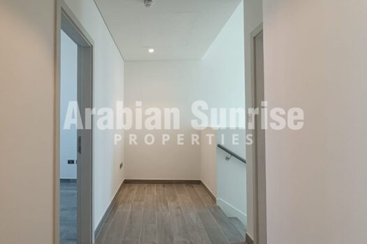 End Unit | 3+M BR | Handover Soon | Prime Location
