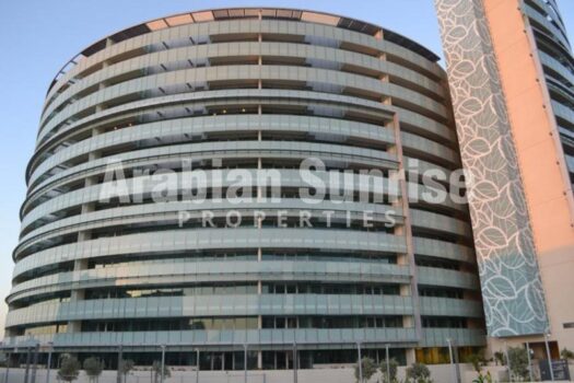 Vacant Spacious Apt on High Floor with Road view
