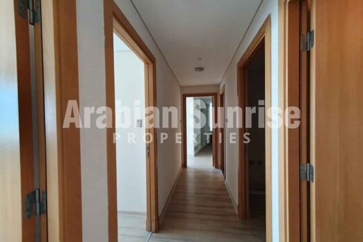 Full Sea View Apt on High Floor