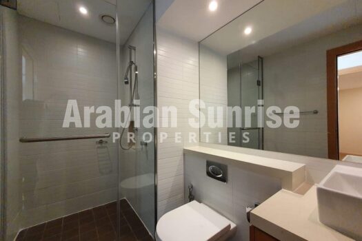 High Floor Sea View Apt | Huge Layout