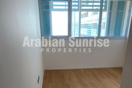 Ready to Move in | High Floor | Community View
