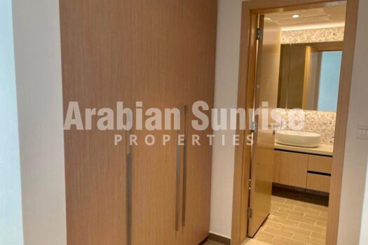 High Floor | Fully Furnished Apt with Partial Sea View