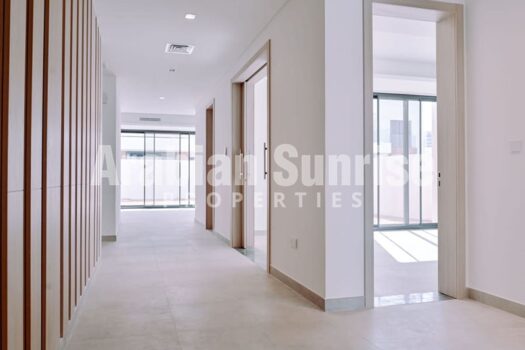 Vacant  | Mid Unit | Brand New Villa