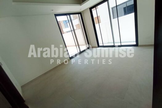 Vacant  | Mid Unit | Brand New Villa