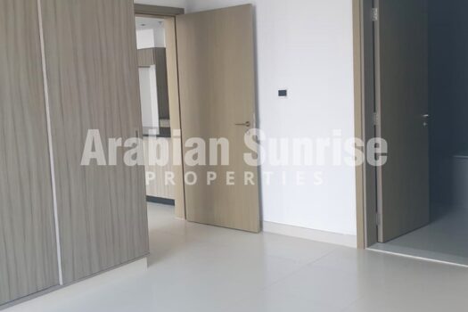 High Floor 3+Maids Apt | Prime Location