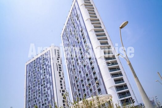 High Floor 3+Maids Apt | Prime Location