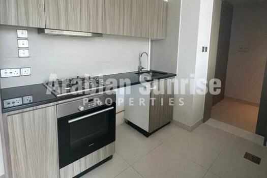 High Floor Apt with Rent Refund | Great Location