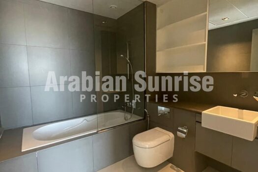 High Floor Apt with Rent Refund | Great Location