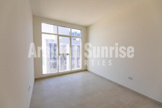 High Floor Apt with Canal View | Great Investment