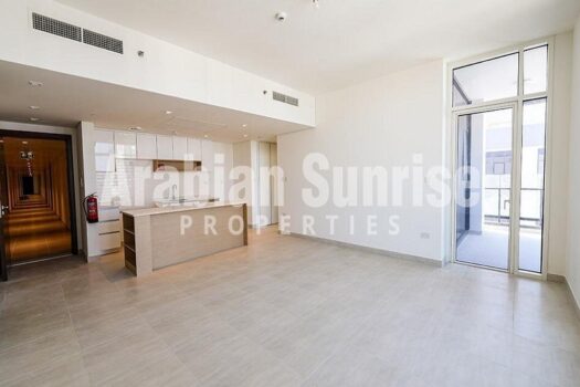 High Floor Apt with Canal View | Great Investment