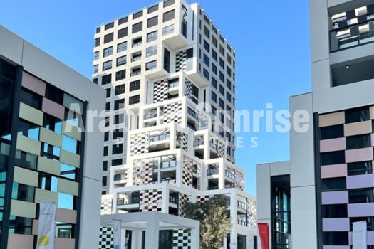 High Floor Apt with Sea View