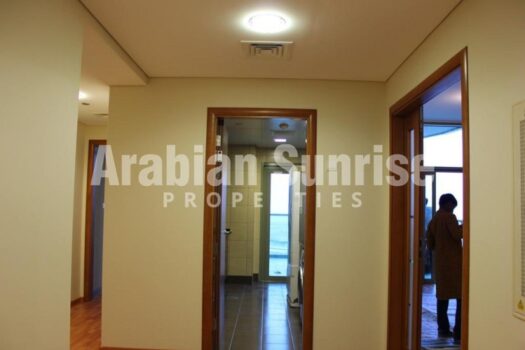 Vacant Apt on High floor with Balcony