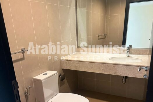 Furnished Apt | High Floor | 2 Cheques