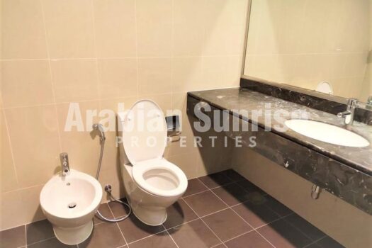 Furnished Apt | High Floor | 2 Cheques