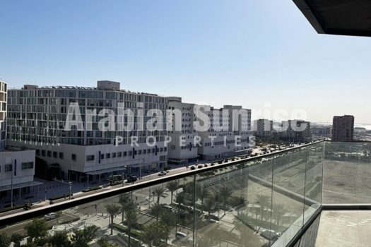 Fully Furnished 2+M with Huge Balcony