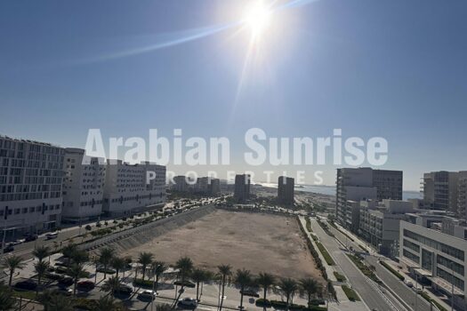 Fully Furnished 2+M with Huge Balcony