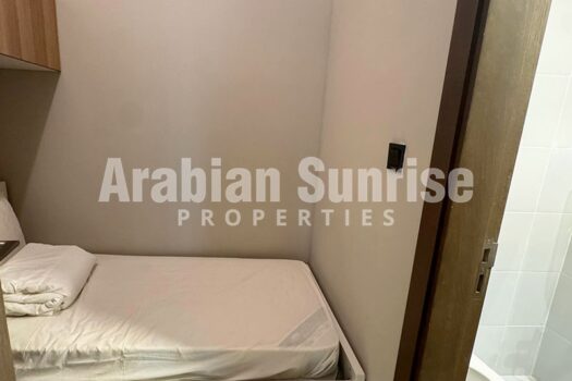 Fully Furnished 2+M with Huge Balcony