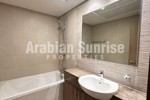 Fully Furnished 2+M with Huge Balcony